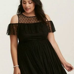 NWT Torrid Mesh Star Cold Shoulder Dress